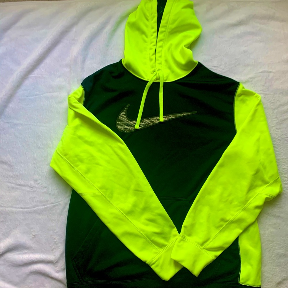 Men’s Therma-Fit Nike Sweatshirt